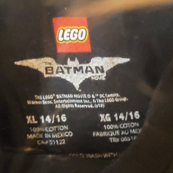 LEGO Batman Movie Youth XL Black T-Shirt  'Dressed for Any Occasion' Graphic Tee - Picture 2 of 3